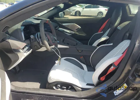 2023 Chevrolet Corvette Stingray 3Lt z USA, uszkodzony, nr VIN 1G1YC3D47P5500302